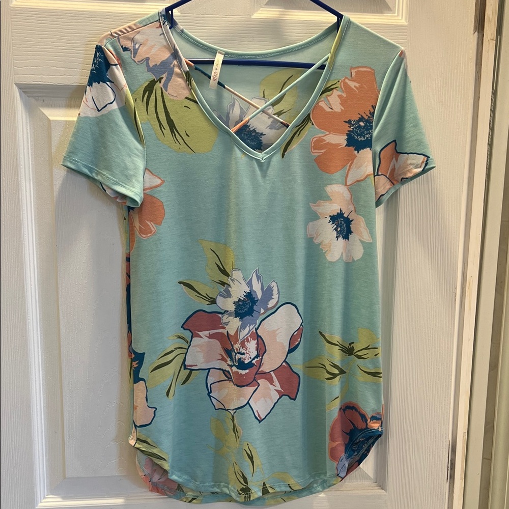 Floral Crisscross V-Neck Short Sleeve Top